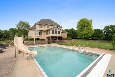 809 W 3rd St, Dell Rapids, SD 57022 - photo 6