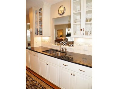 1633 Grenoble Rd, Columbus, OH 43221 - photo 6