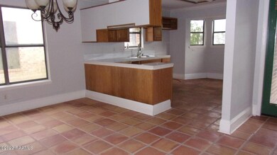 dining_kitchen open