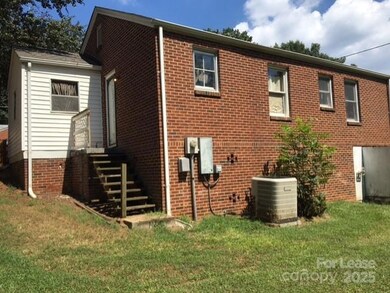 327 Westwood Dr, Statesville, NC 28677 - photo 4