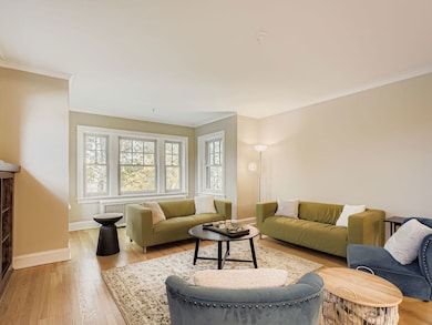 5704 N Artesian Ave unit 3N, Chicago, IL 60659 - photo 4