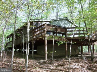 121 Laverne Ln, Hedgesville, WV 25427 - photo 2