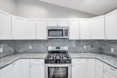 33849 Prairie Knolls Dr, New Carlisle, IN 46552 - photo 5