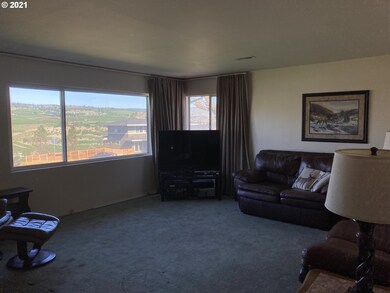 2208 Radio Way, the Dalles, OR 97058 - photo 5