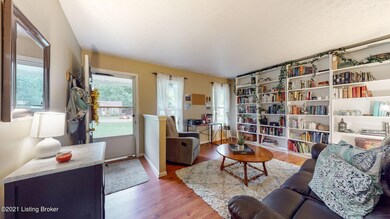 11-web-or-mls-Confederate Place Dr 8524-