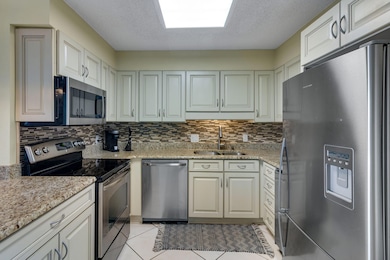 42-web-or-mls-30-moreno-point-rd