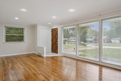 29484 Spring Hill Dr, Southfield, MI 48076 - photo 7