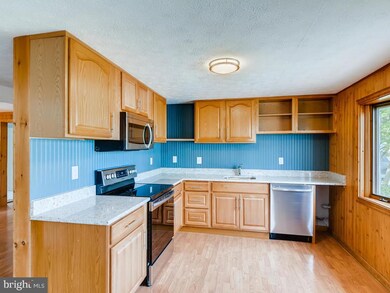 2406 Brunswick Rd, Halethorpe, MD 21227 - photo 5