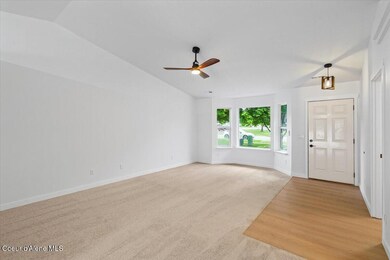 06-Entry & Living Room