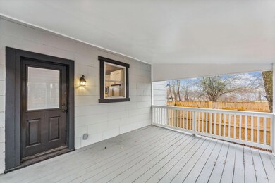 62-web-or-mls-713-s-champion-ave