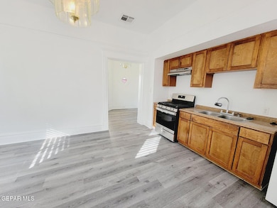 1928 Arizona Ave unit A, El Paso, TX 79902 - photo 6