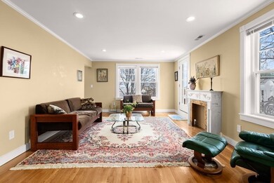 21 Colbourne Crescent unit 2, Brookline, MA 02445 - photo 5