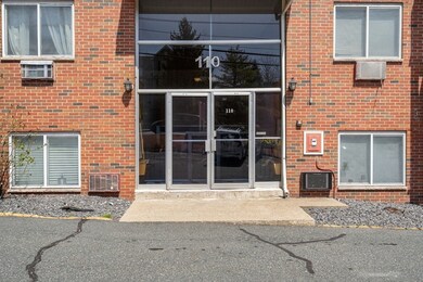 110 Boston Post Rd E unit 4, Marlborough, MA 01752 - photo 2