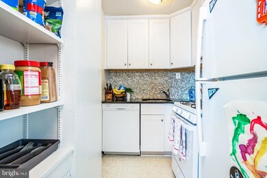 Claridge House unit 902-N, Washington, DC 20037 - photo 7