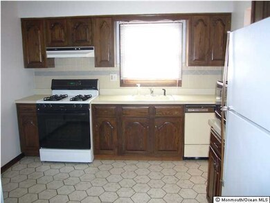 20 Pinckney Rd unit 2A, Red Bank, NJ 07701 - photo 5