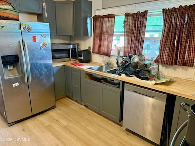 901 1st St, Nescopeck, PA 18635 - photo 3