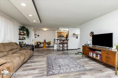 09-Living Room-DW-3413-Edit
