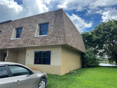 6640 W 24th Ct unit 25-106, Hialeah, FL 33016 - photo 2