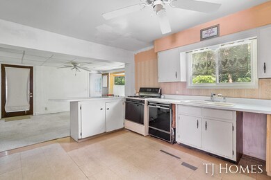 408 Elmdale St NE, Grand Rapids, MI 49525 - photo 3