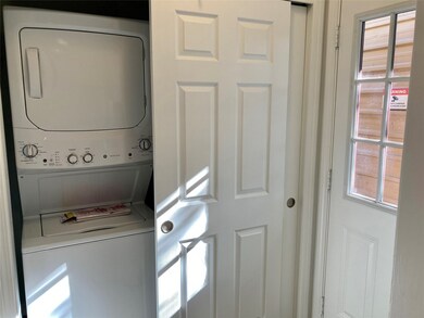 3006 Carlford Cir, Houston, TX 77018 - photo 7