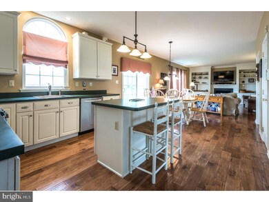 1017 Broadleaf Cir, Royersford, PA 19468 - photo 3