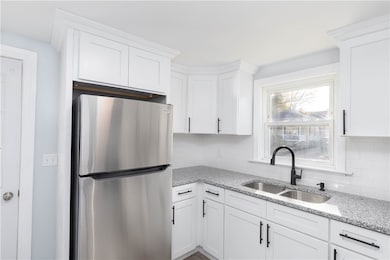 88 Newport St, Woonsocket, RI 02895 - photo 6