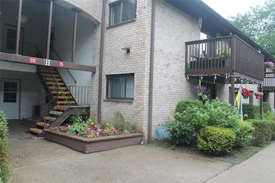 7 Secora Rd unit H-16, Monsey, NY 10952 - photo 2