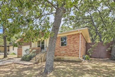 2011 Mercedes Rd, Denton, TX 76205 - photo 2