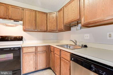 2149 Wainwright Ct unit 2D, Frederick, MD 21702 - photo 5