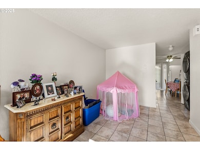 1720 17th St, Springfield, OR 97477 - photo 6