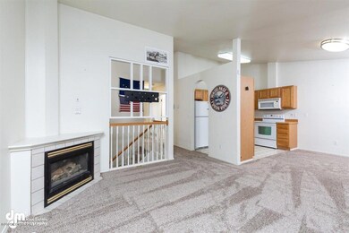 05-Living Room 20180716-DW-3676-FUL