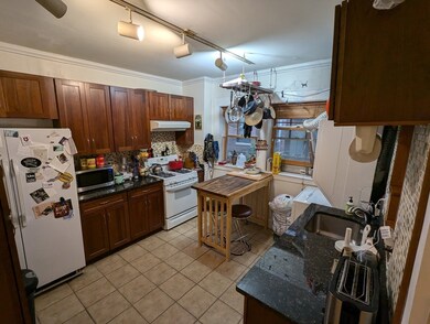 39 Lee St unit 2, Cambridge, MA 02139 - photo 3