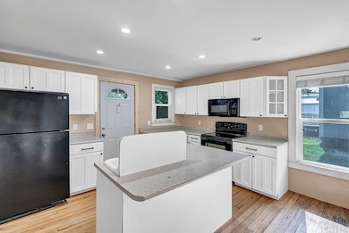 406 W 12th St, Cedar Falls, IA 50613 - photo 7