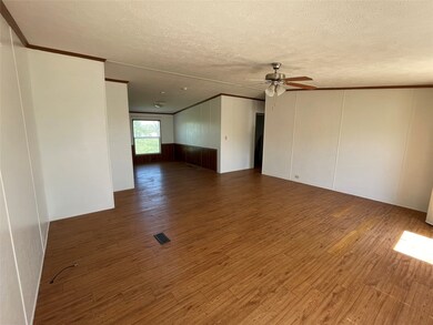 383 Latham Ln, Rhome, TX 76078 - photo 6