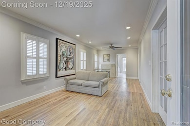 207 W Hazelhurst St, Ferndale, MI 48220 - photo 2