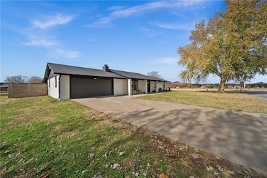 1822 Daisy Cir, Lowell, AR 72745 - photo 4