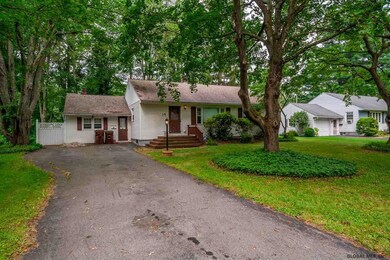 14 Evelyn Dr, Delmar, NY 12054 - photo 2