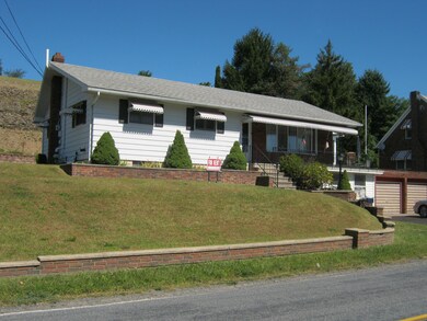 511 Kunkletown Rd, Kunkletown, PA 18058 - photo 2