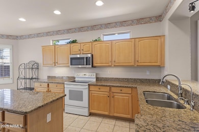 18815 N Diamond Dr, Surprise, AZ 85374 - photo 7