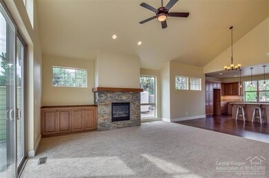 11101 Desert Sky Loop unit 107, Redmond, OR 97756 - photo 3