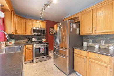 304 N Elm St, Dixon, MO 65459 - photo 7