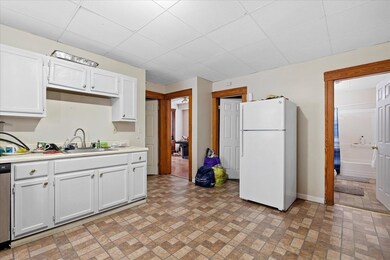 10 Lawnfair St, Worcester, MA 01602 - photo 5