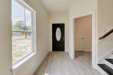 6530 Radcliffe St, Houston, TX 77091 - photo 4