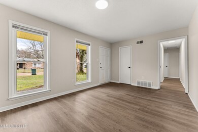 8193 Cedarbrook Dr, Southaven, MS 38671 - photo 5