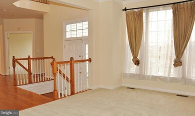 7203 Lyndam Hill Cir, Lorton, VA 22079 - photo 6