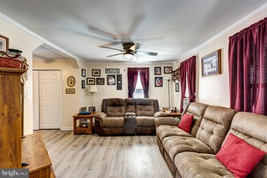 118 W Baltimore St, Taneytown, MD 21787 - photo 5