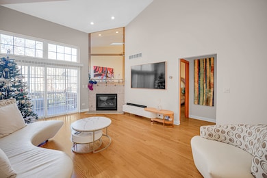 11256 Endicott Ct, Orland Park, IL 60467 - photo 4