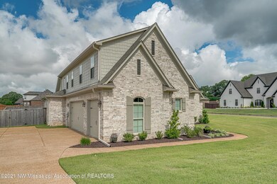 214323_3-snapsold-print-4049-courtyard-d