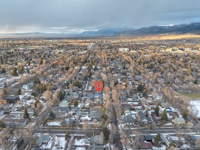 5 Blocks from Main Street!!
