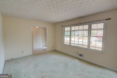 6077 Timber Ridge Ct, Stone Mountain, GA 30087 - photo 4